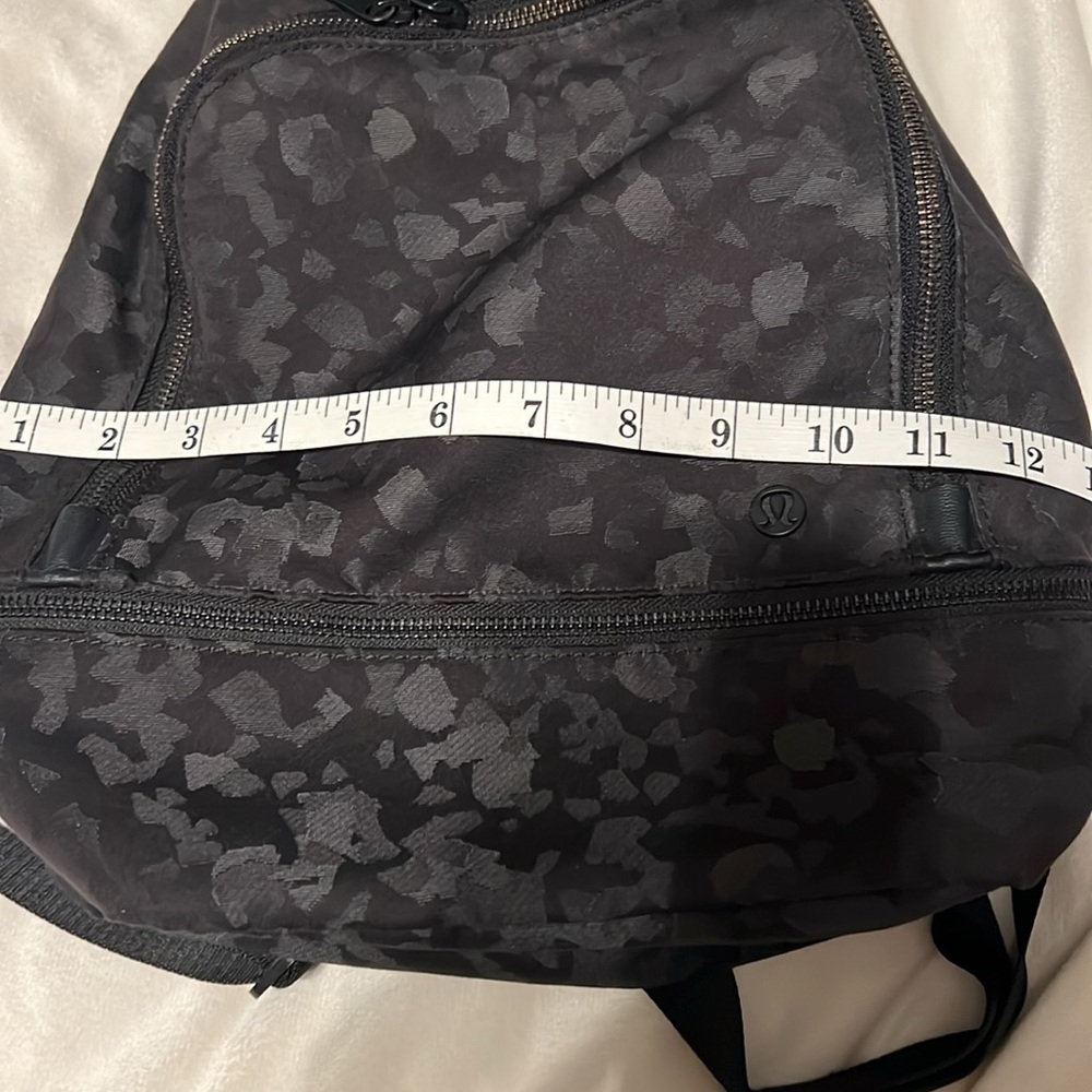 Lululemon City Adventurer Black pattern Backpack Mini - Picture 7 of 8